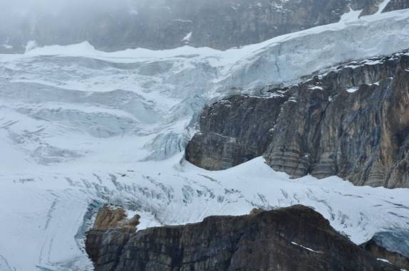 A bela geleira de Crowfoot, na estrada entre Lake Louise e Jasper, em Alberta, no Canadá